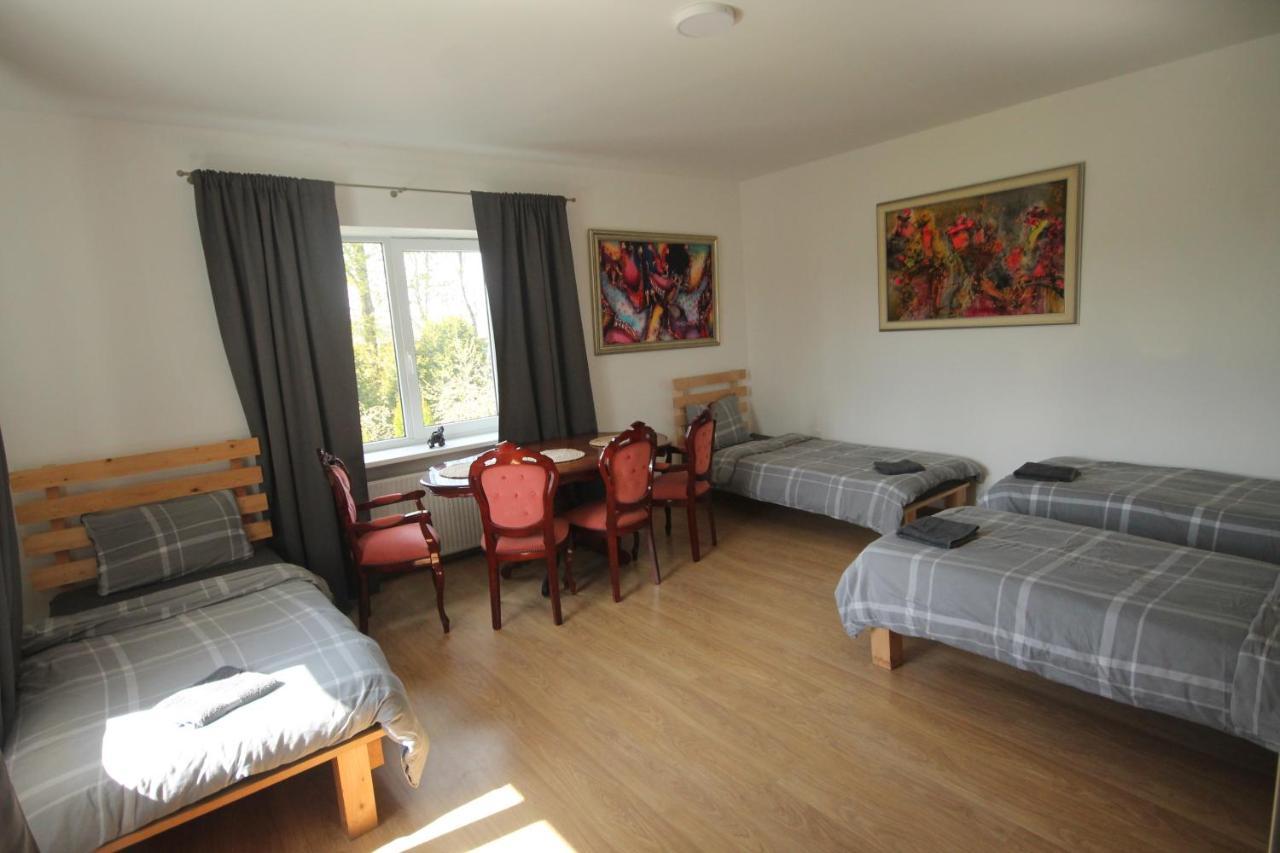 Sveciu Namai Prie Sirvintu Hotel Akmeniai Exterior photo